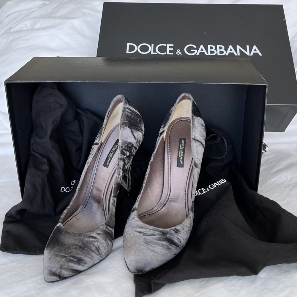 Dolce & Gabbana Crushed Velvet Gray Heels